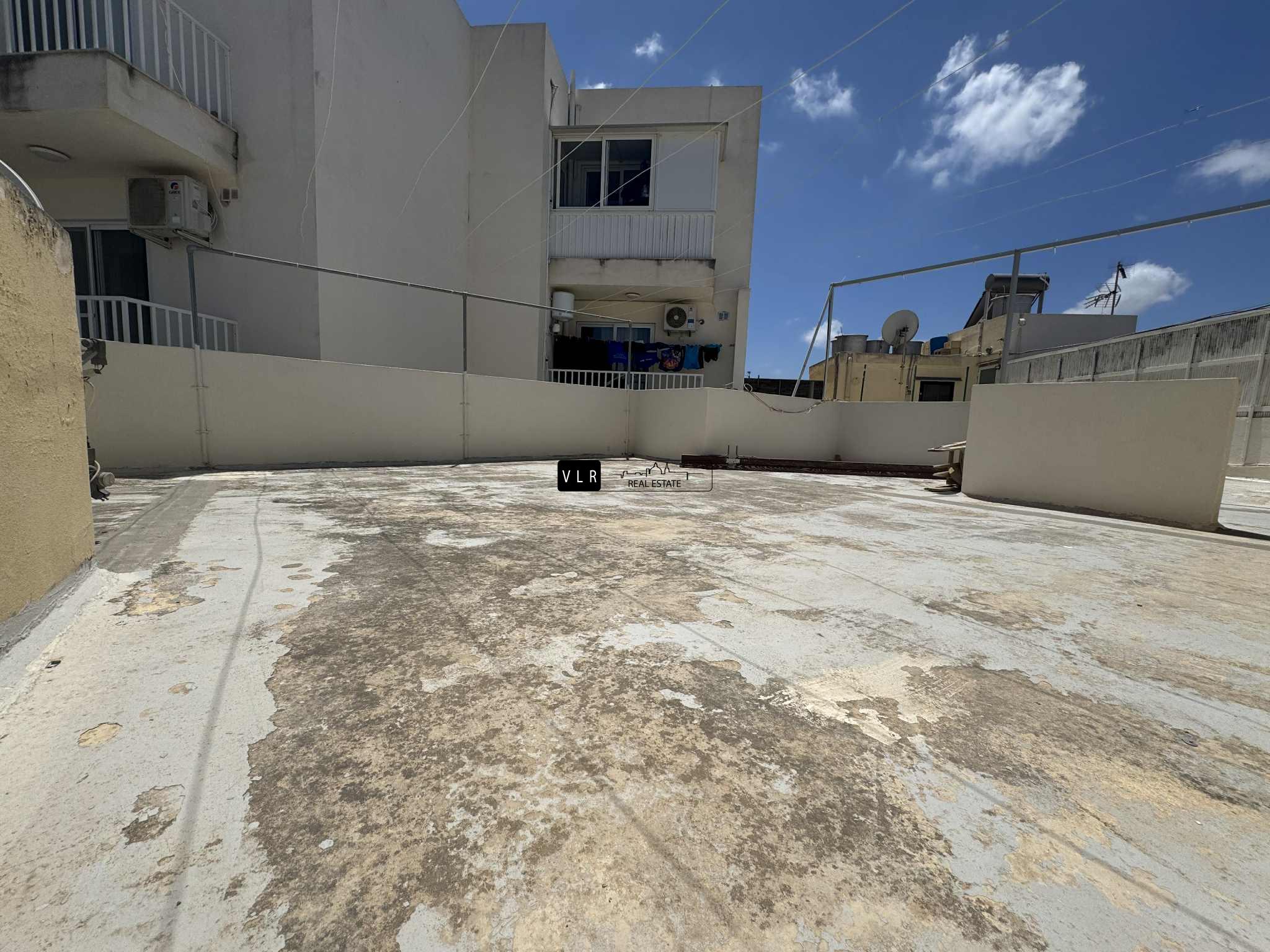 FOR SALE MAISONETTE WITH PART OF ROOF IN MOSTA