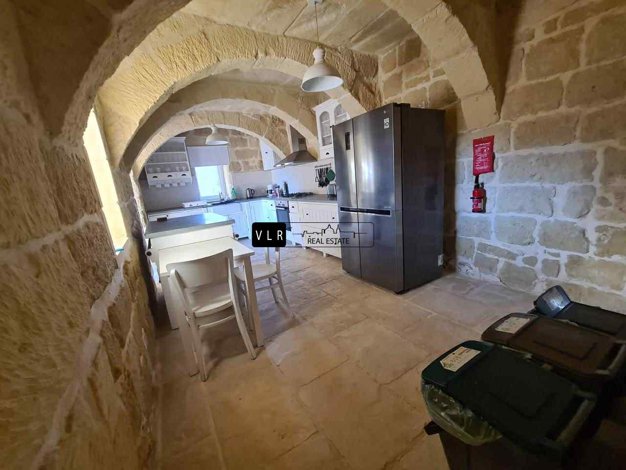 Highly converted and spacious farmhouse