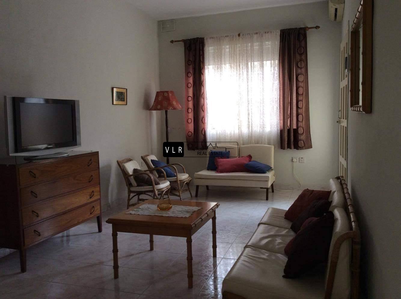 First floor apartment in the old part of St Paul’s