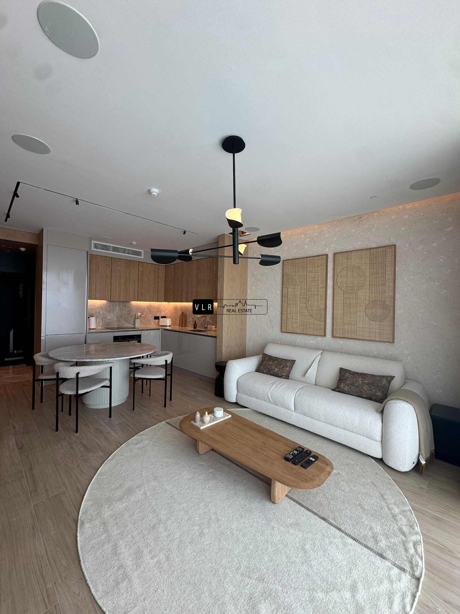 Mercury towers 29 th floor Apartment.