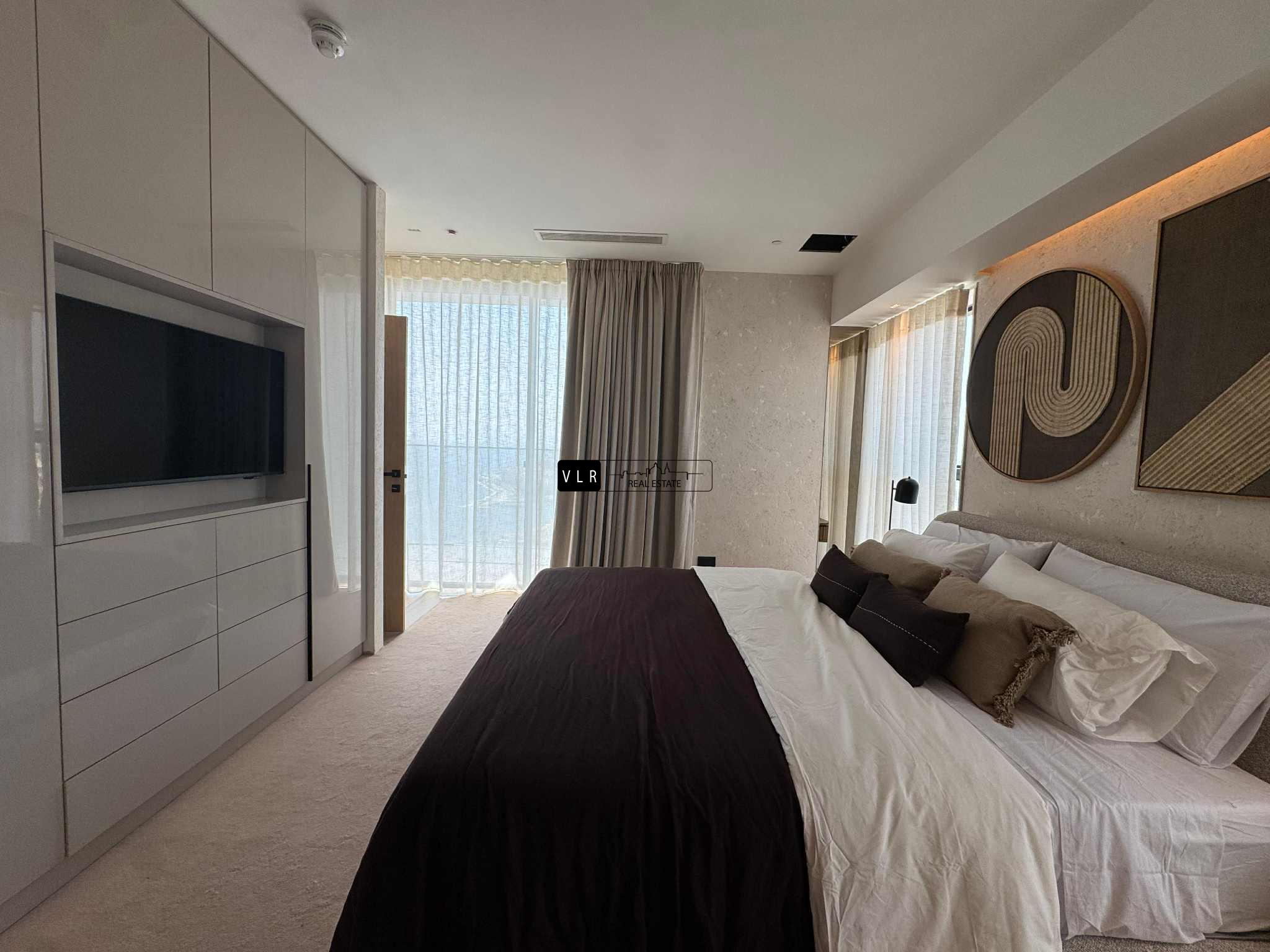 Mercury towers 29 th floor Apartment.