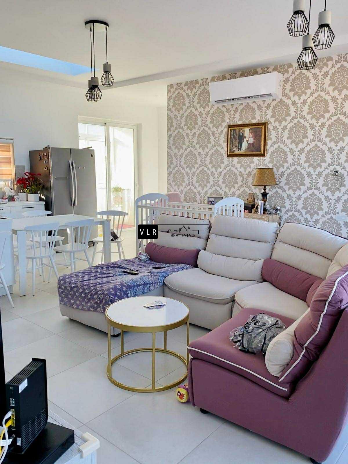 Penthouse with Pool & Mdina Views