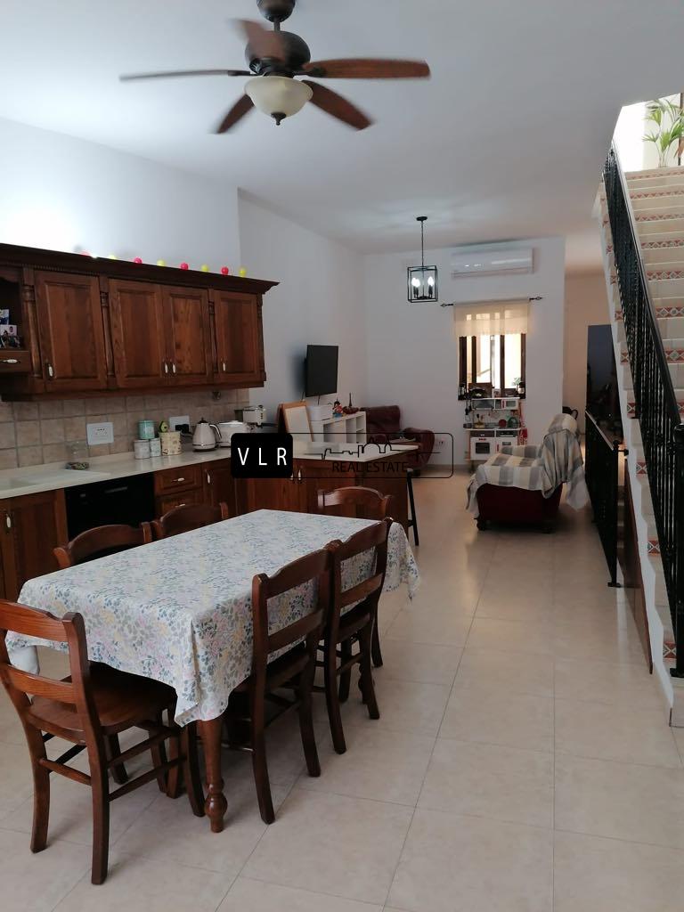 SIGGIEWI :Solitary Duplex Maisonette