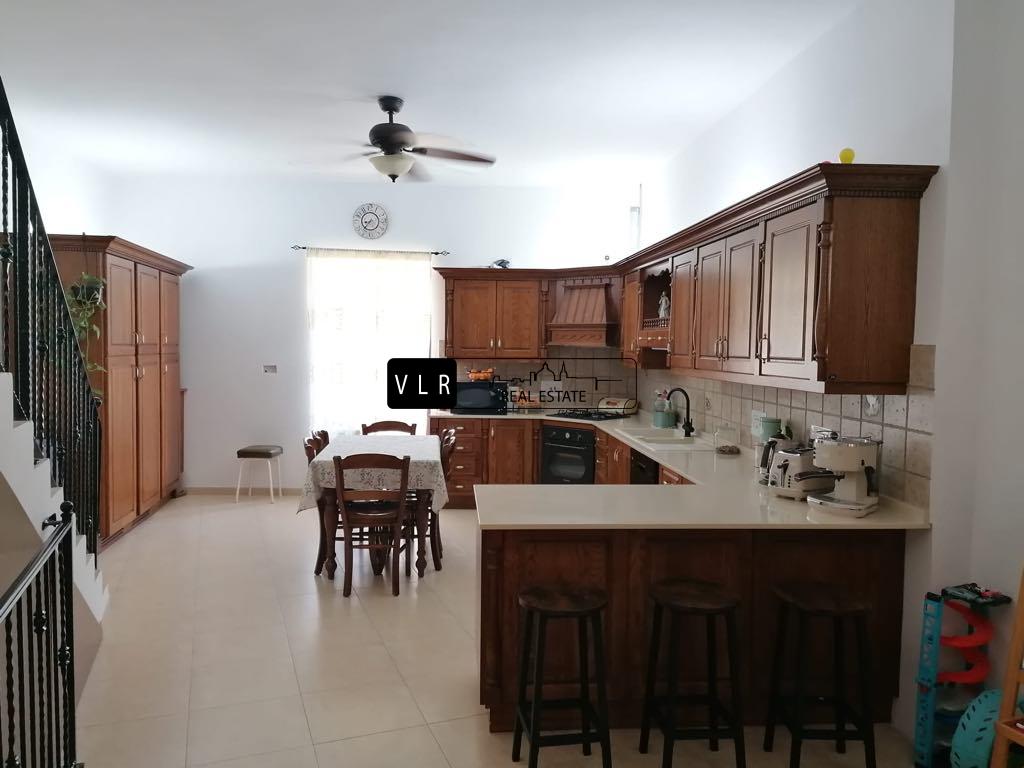 SIGGIEWI :Solitary Duplex Maisonette