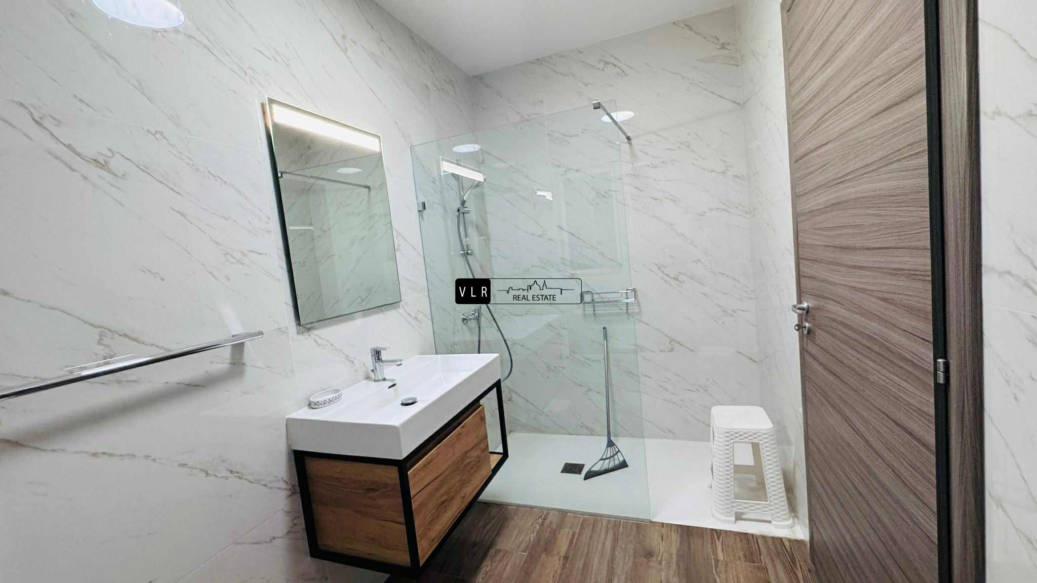 Apartment ; Front terrace – enjoy panoramic sea views